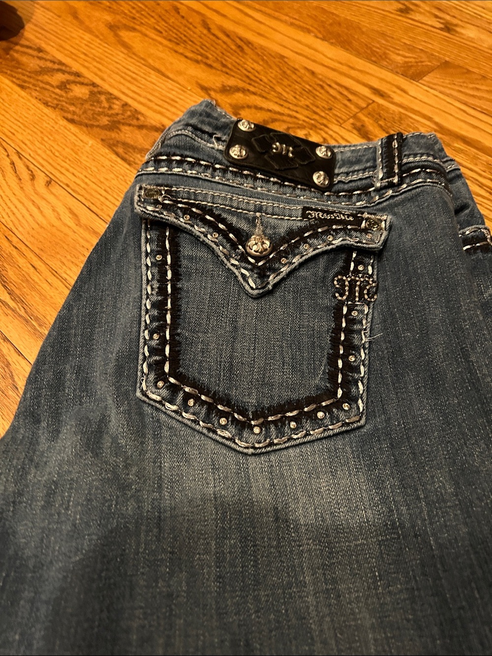 Miss Me Easy Capris Jeans size 34 - Picture 1 of 6